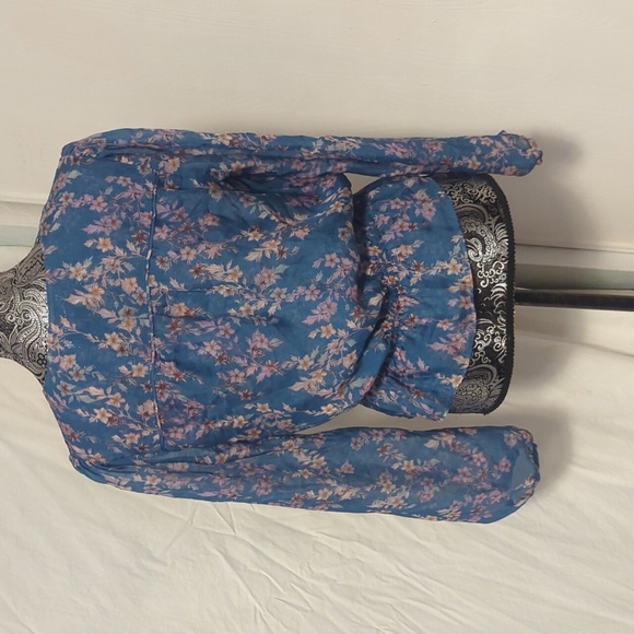 Intermix blue floral 100% silk blouse - Picture 4 of 12